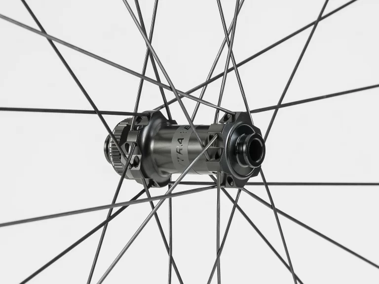 Aeolus Pro 37 TLR Disc Road Wheel(フロントホイール)